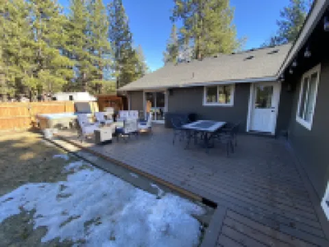 The Hopi Getaway - 6 BD/3 BTH - LARGE HOT TUB - GAME ROOM - PETS WELCOME - 1 AC