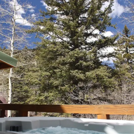 Beautiful Mountain Retreat Just Minutes From the Slopes!!