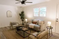 "Morning View 4” Cozy Modern Stay - College/Hiking Hotels in Berea