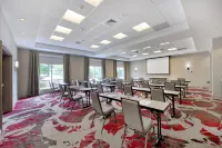 DoubleTree by Hilton Hotel Raleigh - Cary