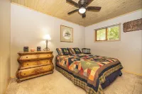 Minocqua Chain! Walk to the Bearskin Trail! Fall Dates Available! Hotels in Minocqua