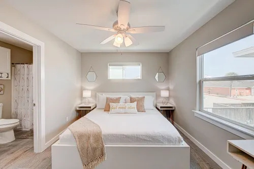 NEW Orange Crush Private Pool 3 King beds+bunk
