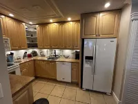 Condo with pool, walking distance to beach, groceries and several restaurants