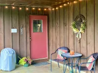 Cozy Cottage near National Park w/ Awesome Mountain Views! Extremely clean!