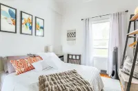 Best of Downtown and Belmont in cozy unique 2BD! Walk everywhere! Hotels near The Corner