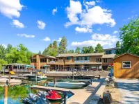 Bigfork Condo - Close to Lake 빅포크 호텔