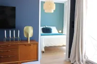 EXCEPTIONAL SEA VIEW! IDEAL AS A COUPLE FOR A RELAXING AND COMFORTING STAY.