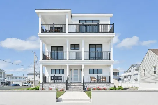 BEACHFRONT Multi-Family Home, 3 levels with decks!