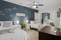 Family/pet friendly home near Hollywood & Pasadena Hotels in Northeast Los Angeles