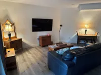 Llama Ranch Cozy 1-bedroom apartment just South of Missoula with WiFi!