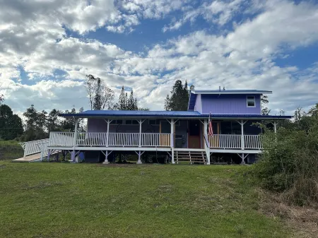 Entire Place & King Sized Bed Отели в г. Ферн-Эйкрес