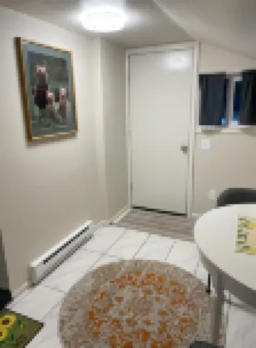 Cozy and Quiet One Bedroom Cabin 1/2 Mile Off Parks Highway Mile 57 in Houston.