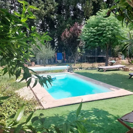Escattou : with swimming pool, private garden in a quiet area