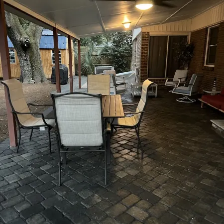Enjoy Charlestons History & Carolina Sun - 3BR 2 BATH Old Mt. Pleasant