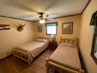 Hawkins Ridge Lodge - Enjoy the Southern Comfort living with a Private Lake