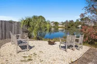 Southern Colour, A Stylish Coastal Beach Retreat Across From the Beach!