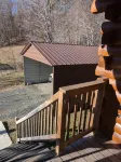 Mountain Log Home w/Open Floor Plan & Mountain Views