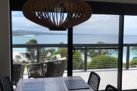 MOONRISE BINALONG BAY Stunning views