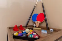 Kid Friendly - 5 BDR Home - Heated Pool - Mini Golf