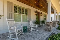 East Beach Paradise!  Private pool!!