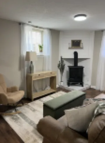 Studio oasis ready for you! …No Cleaning Fee….Near I-81, VT & Radford