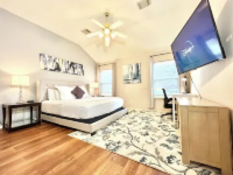 Large 4 Bedrooms Home - Workforce Rental - Washer/Dryer - Garage - Full Kitchen