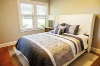 Charming 3-bedroom farmhouse in marvelous Greencastle near DePauw University Hotels in Greencastle