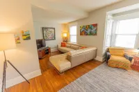 Great Space! 2 Blocks from Downtown Lee's Summit!