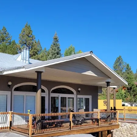 Snow Springs Pool House w/ PRIVATE heated, hotsprings pool! 5 bedrooms,Sleeps 15