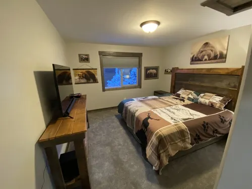 Family retreat, located in the heart of island park.