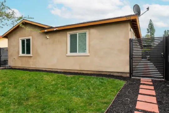 Tribune @ Redlands Game Room