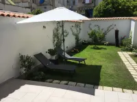 Orange house - oasis of peace in the historic center Hotels in Naples