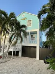 Tropical Retreat in the Heart of the Keys - Hot Tub