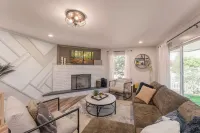 Indigo Collective - Modern Comfort & Bold Design