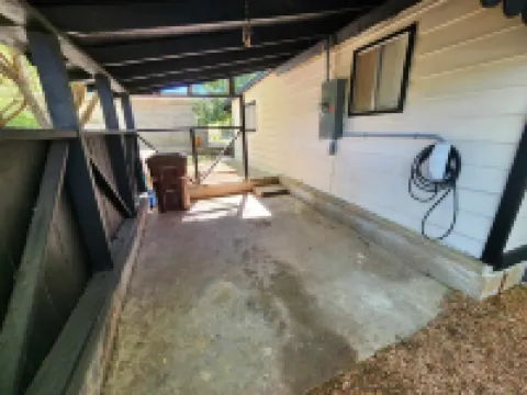 Quiet Private Cottage near ZION - Pet-Friendly ~ Tesla/ EV Charger