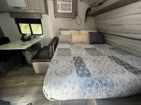 Cozy Camper in Charming Whittier with Heat & AC Các khách sạn ở Barkers Creek