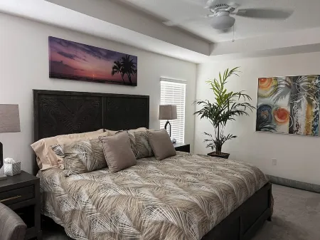 New 3 bedroom/3 bathroom home with pool and hot tub in Lake Denham!!