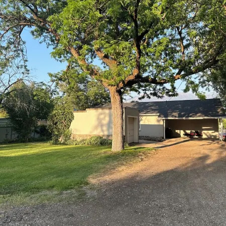 Quiet, private, cozy home