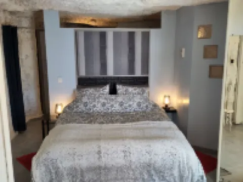 Gite Troglodyte Atypique - Suite du Ciel, view on the Loire - near the castles