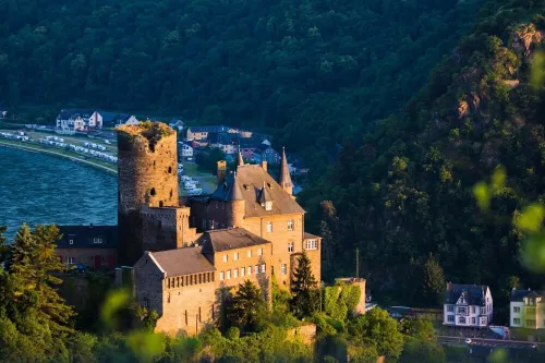 Luxury  App. Quiet Loc. on the Rhine Heights Near Rheinfels Castle Hotels in Sankt Goar