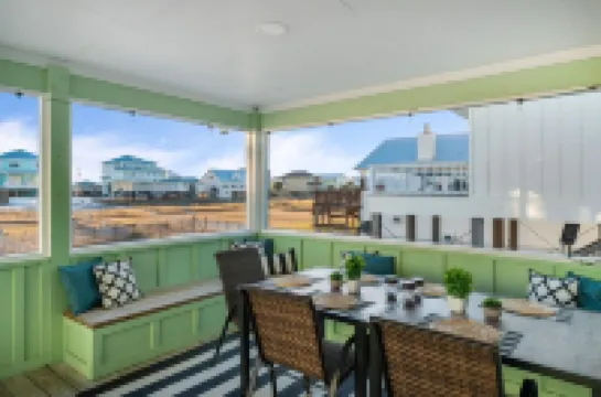 Adorable Beach Bungalow One Block from the Gulf Heated Pool Available OCT-May!