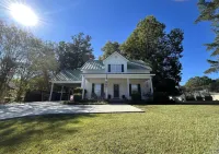 Hartselle Guest House in the ❤️ of North Alabama-walking distance to downtown
