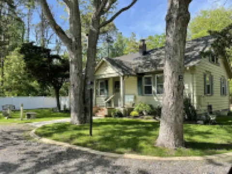 Quiet secluded home~ minutes from Ocean City boardwalk and beaches 蛋港鎮酒店