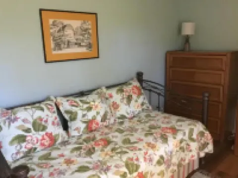 Secluded Private Guesthouse - Doylestown Twp