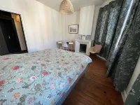 Maison de Gustave Maison de Ville à 3 Minutes de la Plage!