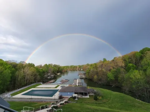 Cozy condo on Smith Mountain Lake