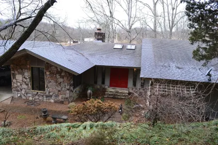 Riverfront, golf course retreat with pool!