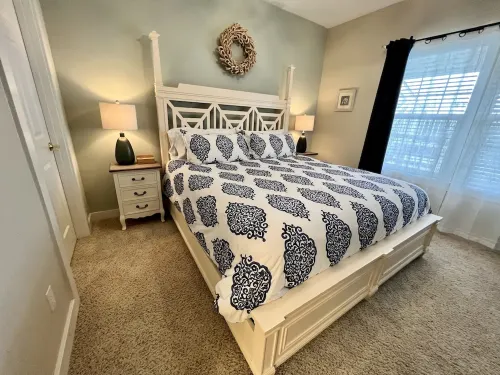 Ocean View ~ Hot Tub ~ King Bed ~ EV Charger!