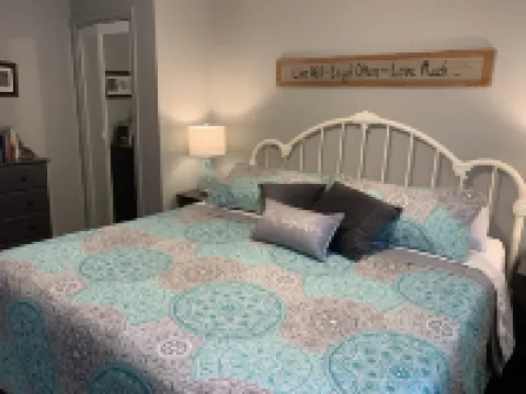 Lakeview @ Firefly Hideaway Lake Texoma Hot Tub King Bed FirePit Boat Parking