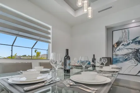 PRIVATE VACATION HOME Cape Coral w/ Heated Saltwater Pool - Spa -Gas Grill